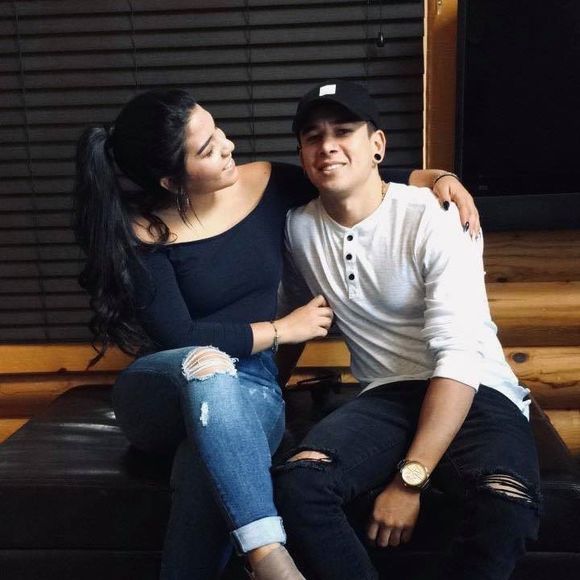 Meet your Posher, Stefany - Picture 1 of 1